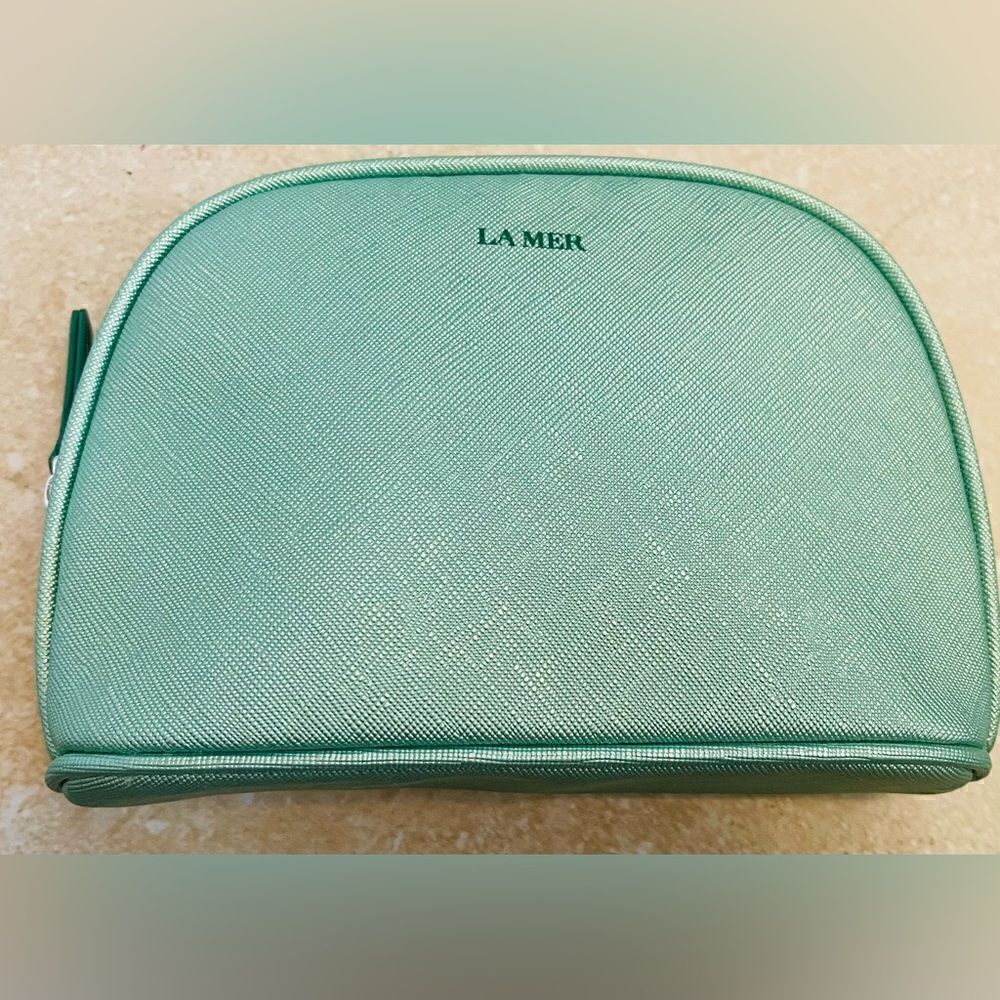LA MER COSMETIC BAG